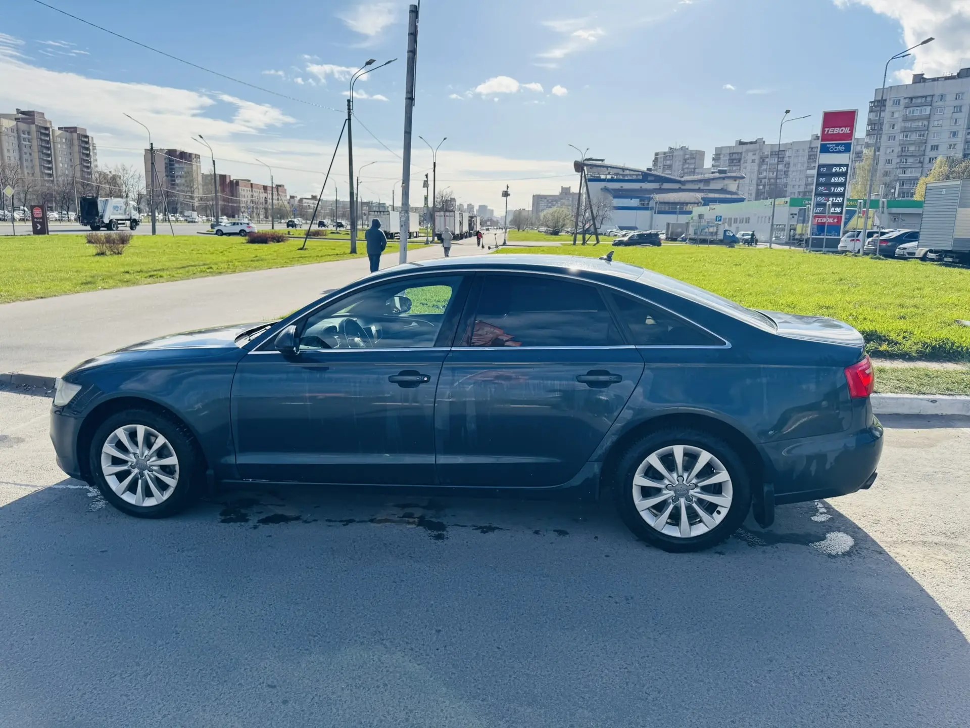 Легковой автомобиль (седан), марка: Audi, модель: A6, год изготовления: 2014, VIN: WAUZZZ4G1EN169668, гос. номер: У282ОА152, цвет: Серо-синий, изготовитель: Ауди (Германия). Местонахождение имущества: г. Санкт-Петербург.