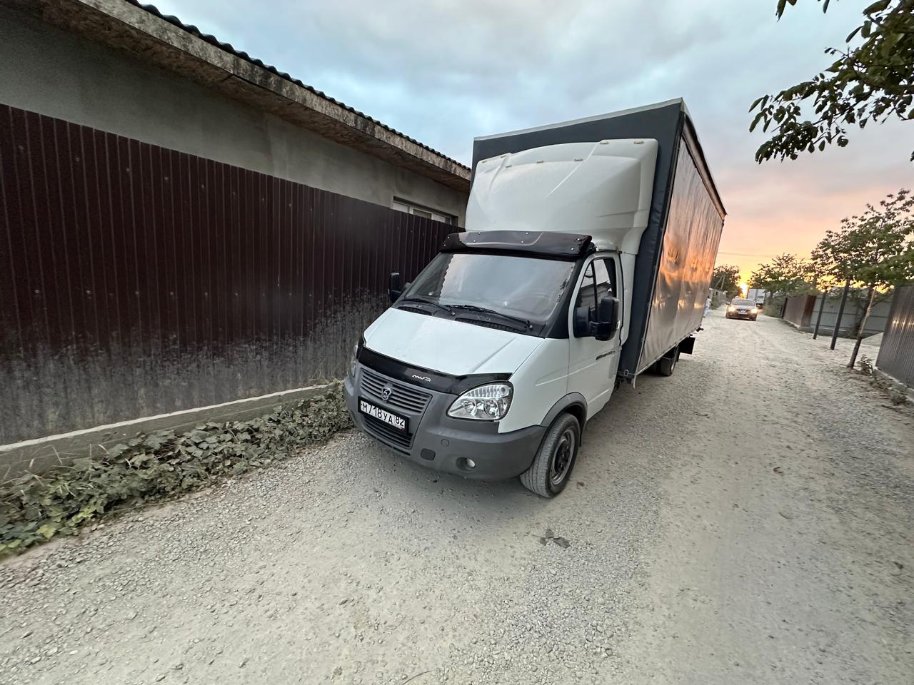 автомобиль грузовой ГАЗ 322132 2014 года выпуска VIN X96322132E0773538. Местонахождение: Республика Крым, Симферопольский район, с. Родниковое, ул. Ореховая, 30