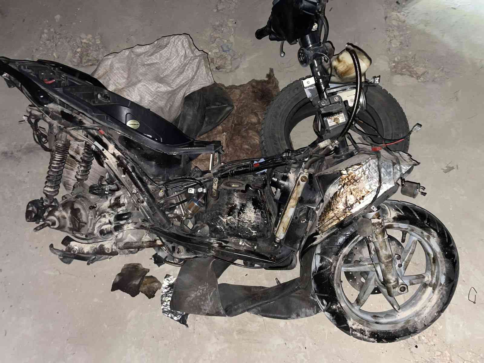 Мотороллер gilera vxr200 Год выпуска 2005 Шасси ZAPM4840000003034 Цвет черный