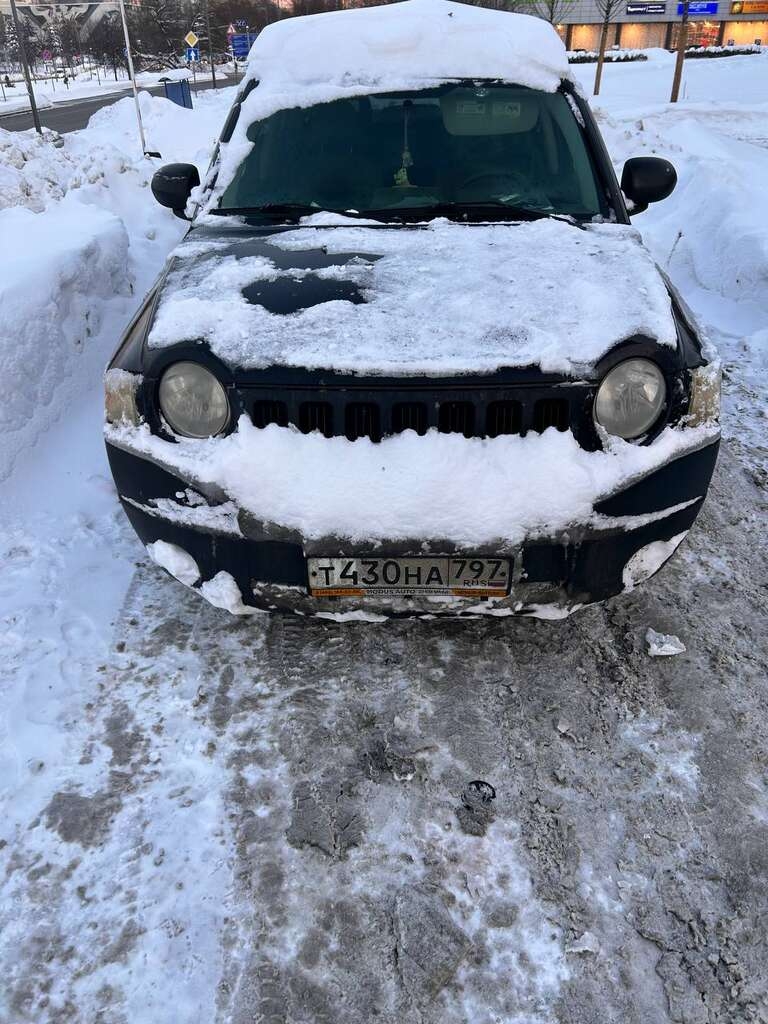 автомобиль JEEP COMPASS 2006 года выпуска , VIN 1J8FFF7W97D172562 (Залог ООО «МБ РУС Банк»)