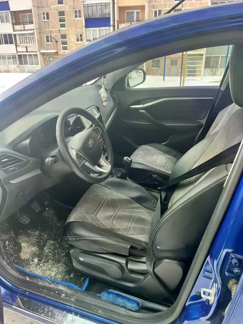 Легковой автомобиль LADA VESTA GFL110