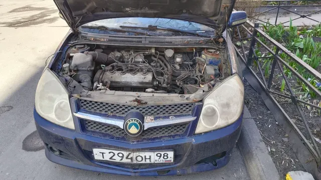 Легковой автомобиль Geely JL7152U1 (MK), 2008 года выпуска, VIN: LB37624S38L009294, гос. номер: Т294ОН98, цвет: Синий. Автомобиль на ходу, заводится. Местонахождение имущества: г. Санкт-Петербург.