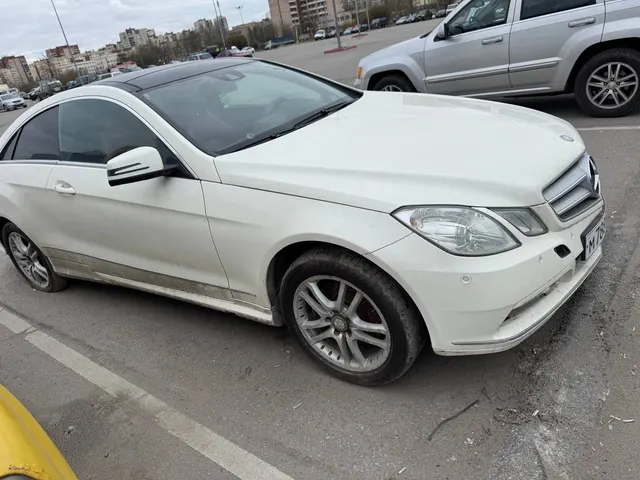 Легковой автомобиль Mercedes-Benz E 200 CGI, год выпуска: 2010, VIN: WDD2073481F067708, гос. номер: М788УУ18, цвет: Белый. Автомобиль не на ходу, не заводится. Двигатель - ОТСУТСТВУЕТ. Местонахождение имущества: г. Санкт-Петербург.