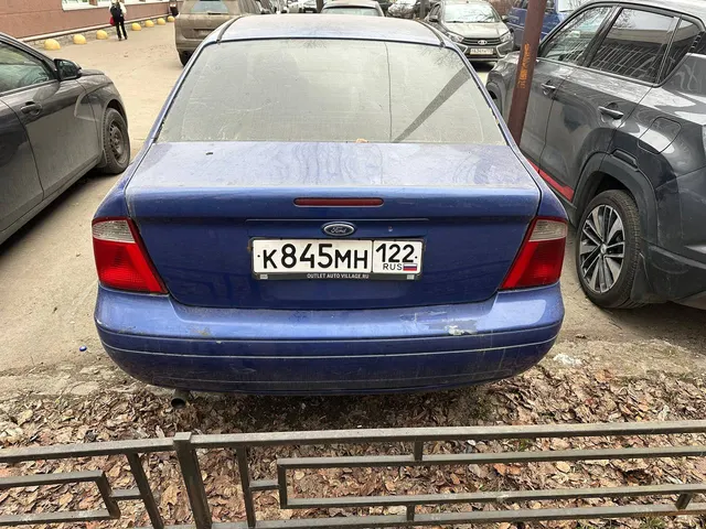 Легковой автомобиль (седан) Ford Focus ZX4, год выпуска: 2005, VIN-номер: 1FAFP34N65W300715, гос. номер: К845МН122, цвет: Синий. Местонахождение ТС: г. Санкт-Петербург.