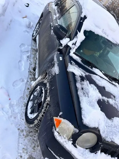 автомобиль JEEP COMPASS 2006 года выпуска , VIN 1J8FFF7W97D172562 (Залог ООО «МБ РУС Банк»)