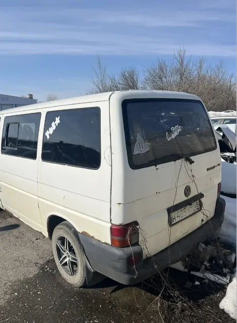 Грузовой фургон Volkswagen Transporter, год выпуска: 2001, VIN-номер: WV1ZZZ70Z2H065785, гос. номер: H405УТ68, цвет: Белый. Местонахождение имущества: г. Тамбов. Не в залоге, ограничения не зарегистрированы.