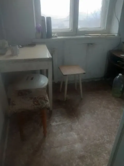 Доля в праве 1/2 на квартиру, площадь 30.4 кв.м., адрес (местонахождение): 410060, Саратовская обл, г Саратов, Заводской р-н, ул Южная, д 42, кв 50, кадастровый (условный) номер: 64:48:020255:132