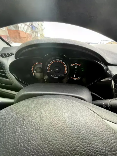 Легковой автомобиль LADA VESTA GFL110