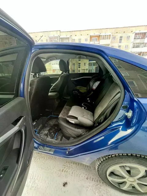 Легковой автомобиль LADA VESTA GFL110