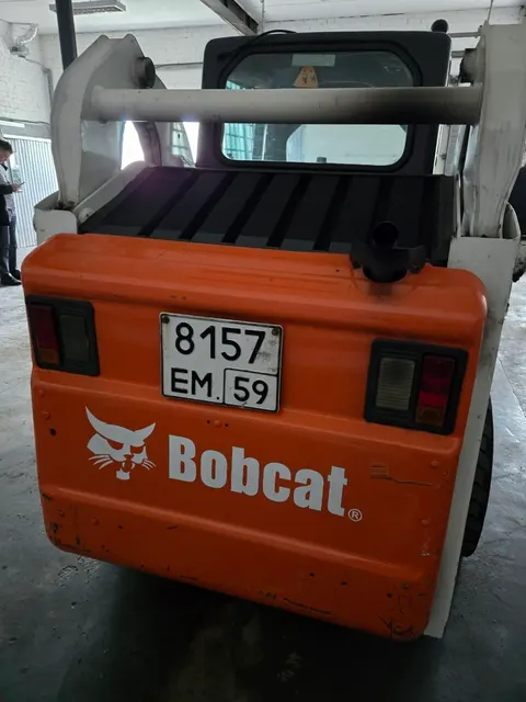 «Погрузчик BOBCAT S175; цвет белый; мощность 46,6 л.с.; год выпуска 2006; Государственный регистрационный знак 8157 ЕМ59; заводской № 530212034; двигатель № V22033-6J5368; СТС ВН 724484 от 27.12.2010; Комплектность: СРМ, ключ