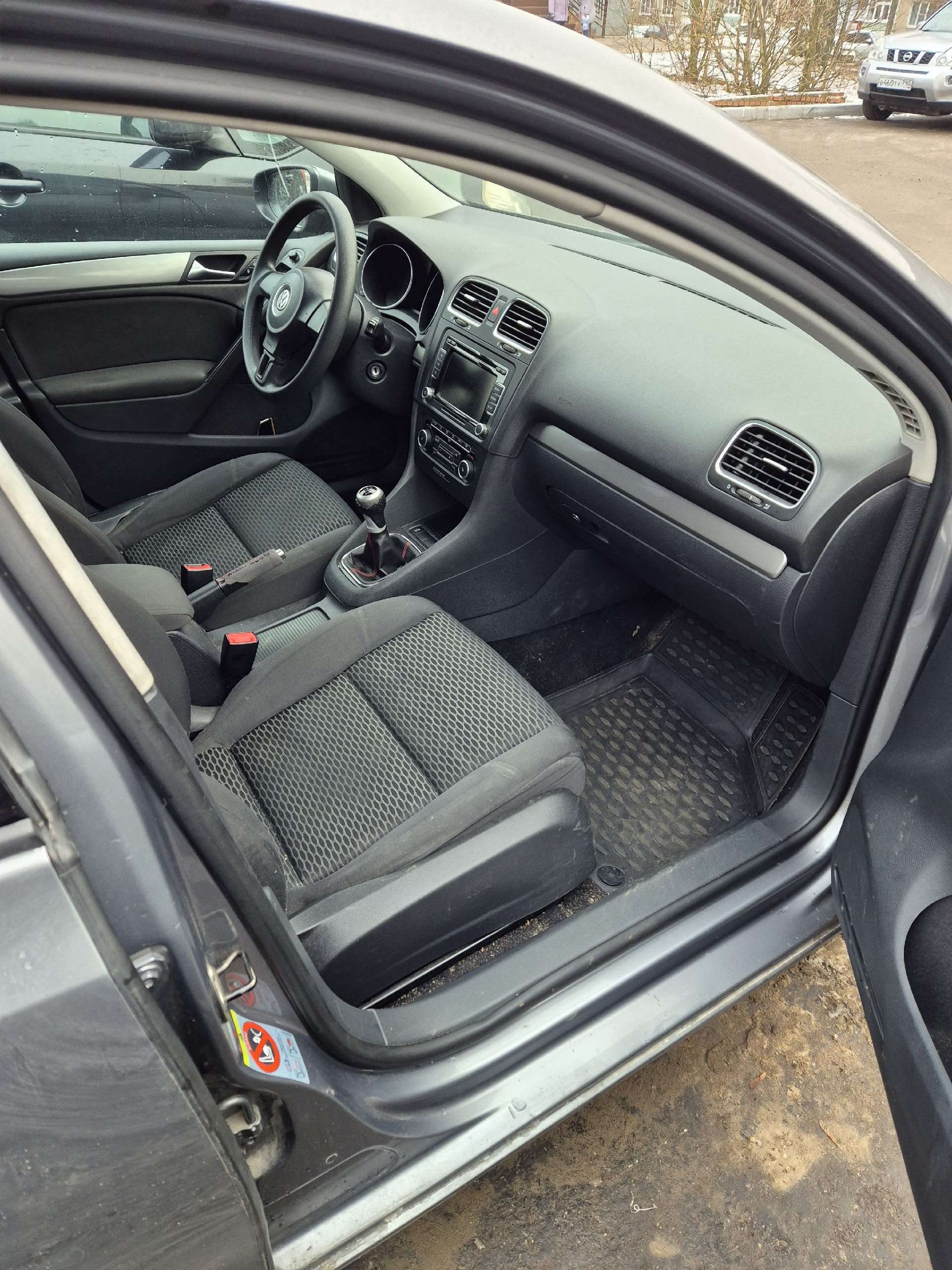Легковой автомобиль Volkswagen GOLF, VIN: WVWZZZ1KZCW041785. Объект в залоге. Залогодержатель ПАО СБЕРБАНК РОССИИ.