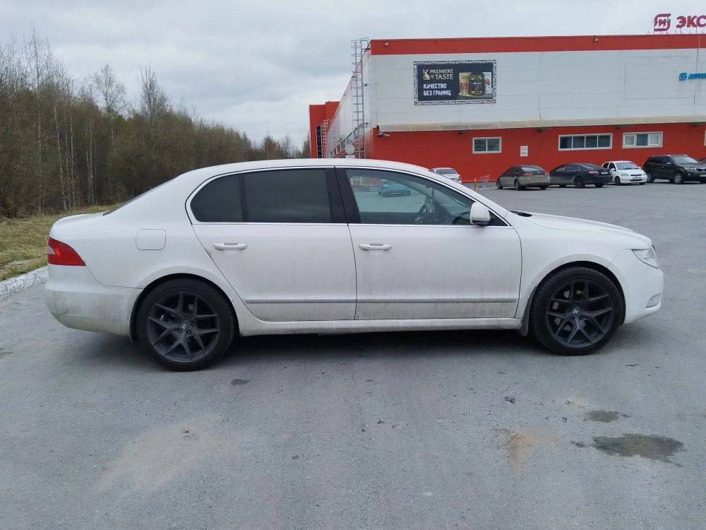 легковой автомобиль