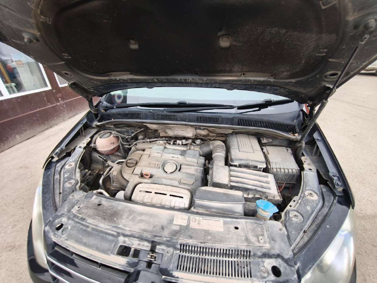 Автомобиль марки Volkswagen модель Sharan 2011 г.в., VIN-номер WVWZZZ7NZCV023646.