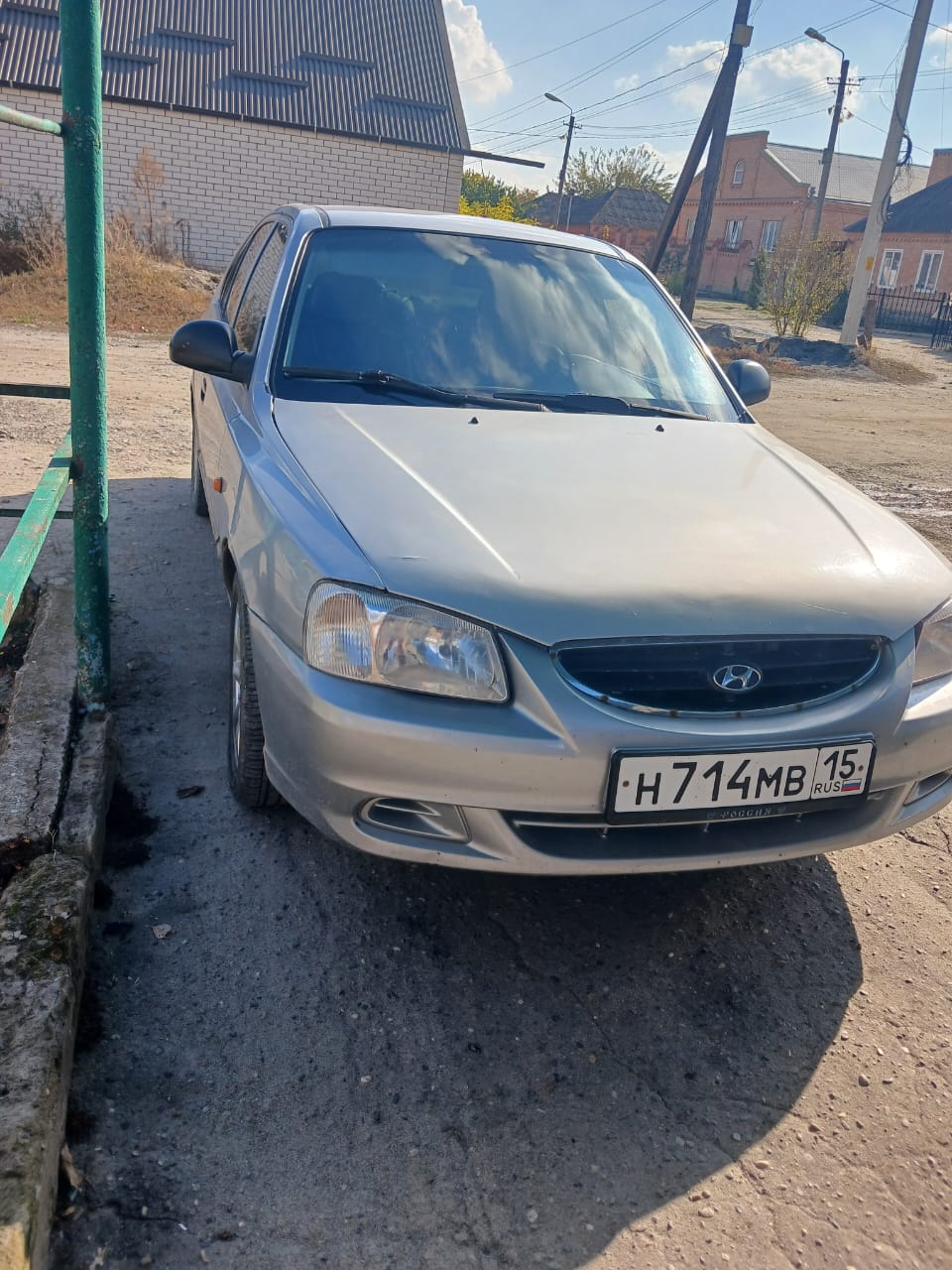 Автомобиль марки HYUNDAI модель Accent 2007 г.в. VIN-номер X7MCF41GP7M111290 – является предметом залога ПАО "Совкомбанк"