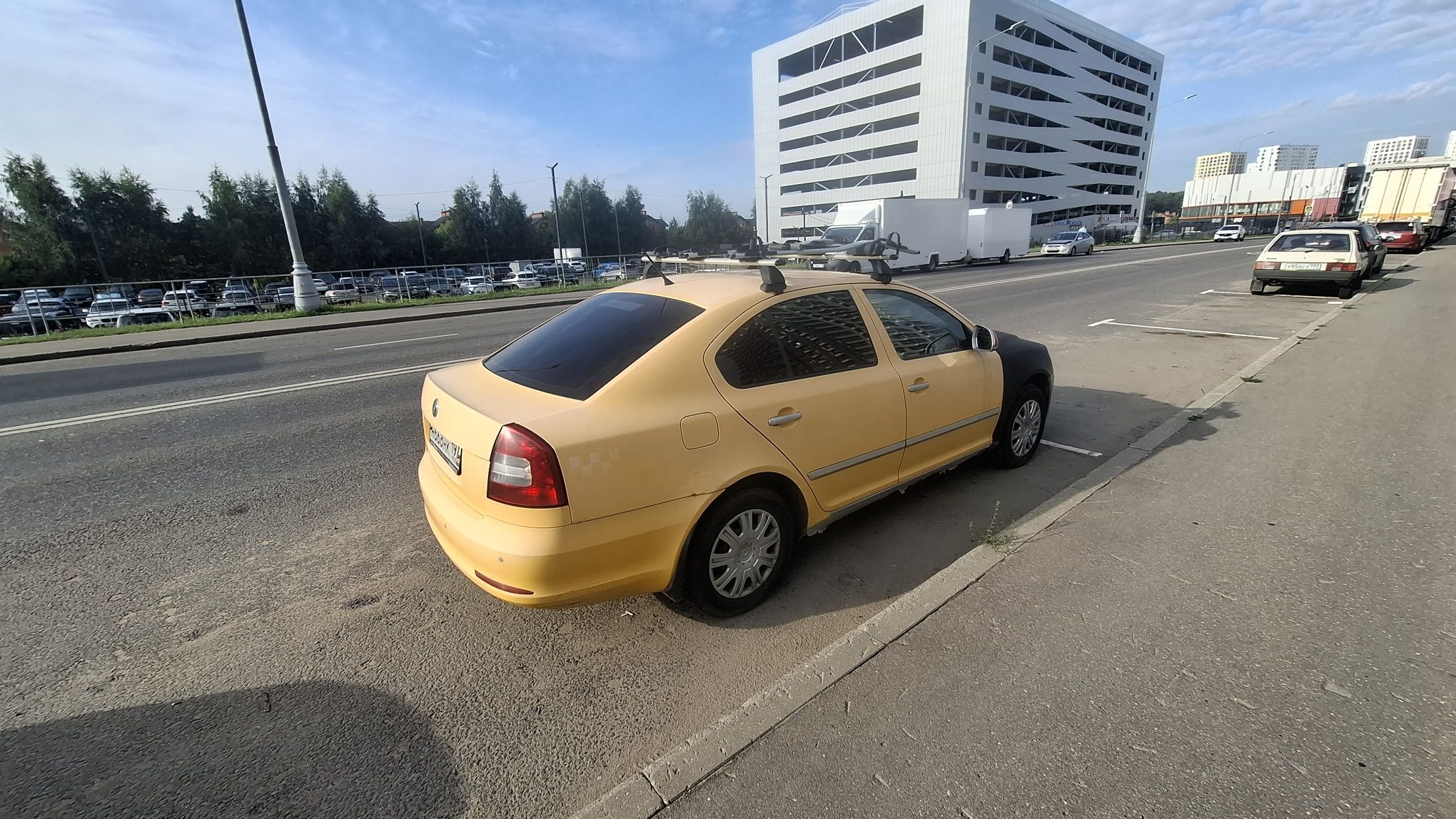 Автомобиль марки ШКОДА модель ОКТАВИЯ 2011 г.в. VIN-номер XW8CJ41Z2BK268901 (возможны скрытые дефекты).