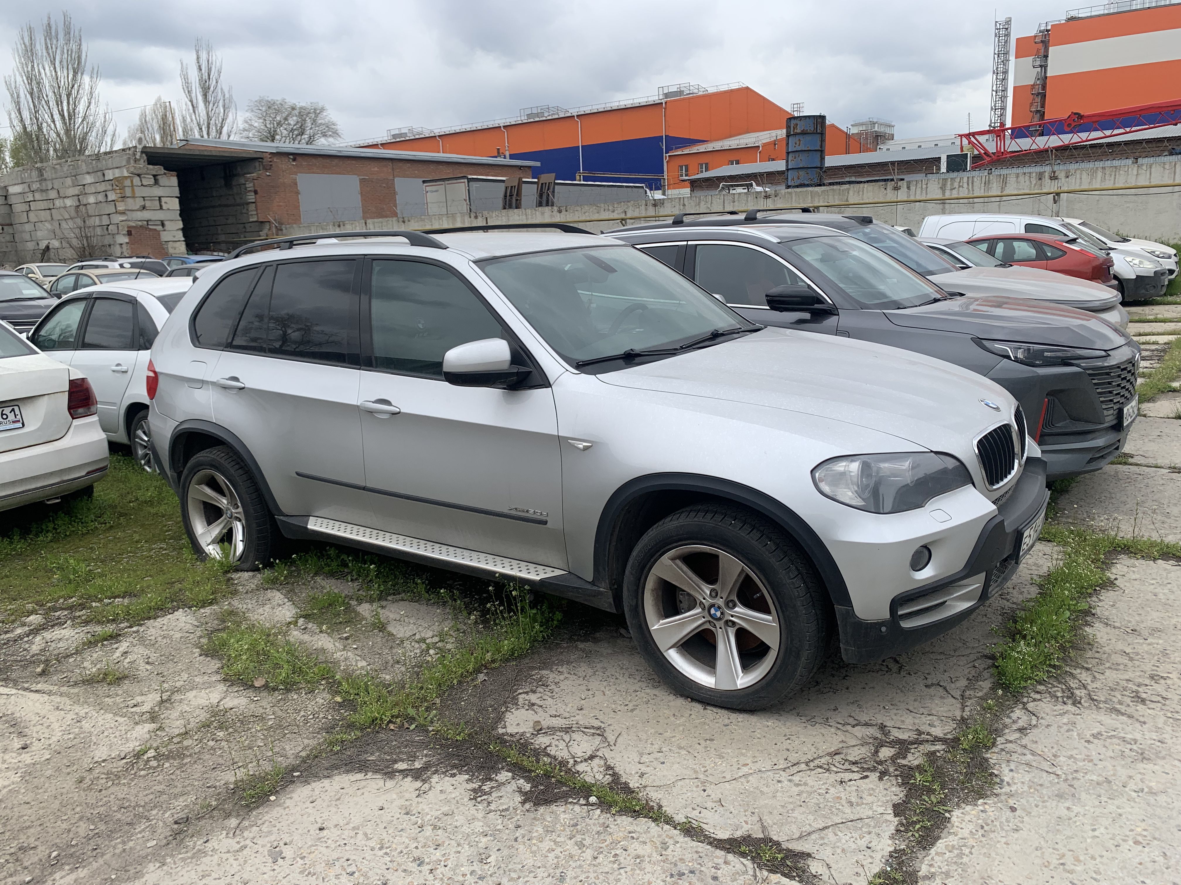 Автомобиль марки BMW модель X5 2008 г.в. VIN-номер WBAFF410X0L134220