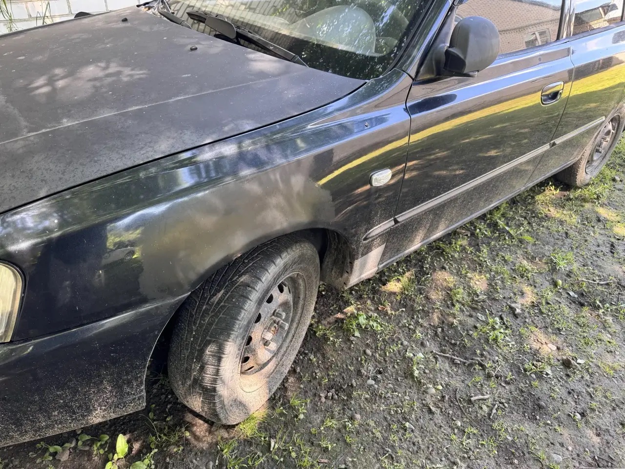 Легковой автомобиль марки: HYUNDAI, модели: Accent, год выпуска: 2005 г., кузов №: X7MCF41GP5M052661, идентификационный номер (VIN): X7MCF41GP5M052661