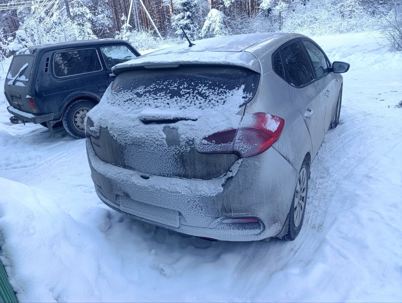 KIA модель СD (СЕЕD) 2013 г.в. VIN-номер XWEHN512BE0018822