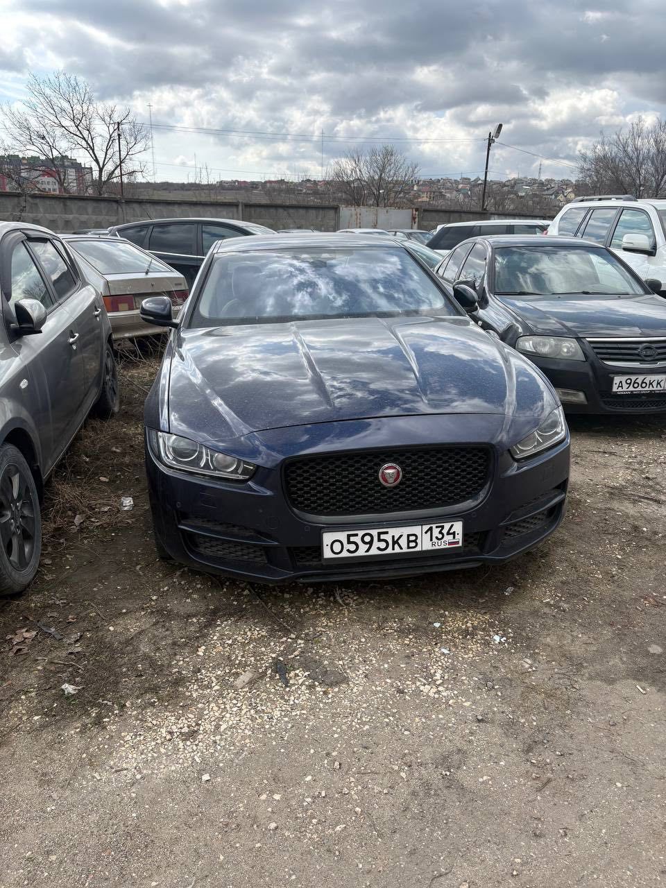 Автомобиль, марка: JAGUAR XE, идентификационный номер – SAJAA4BN5HCP12162; год изготовления – 2017; номер кузова – SAJAA4BN5HCP12162; цвет кузова – темно-синий.