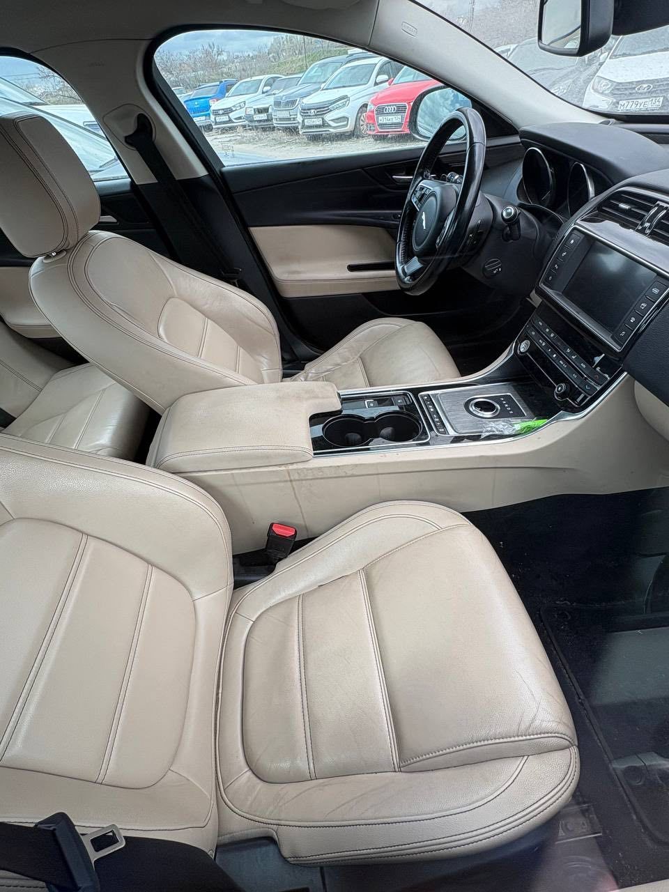 Автомобиль, марка: JAGUAR XE, идентификационный номер – SAJAA4BN5HCP12162; год изготовления – 2017; номер кузова – SAJAA4BN5HCP12162; цвет кузова – темно-синий.