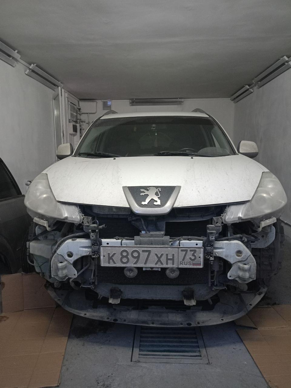 Автомобиль марки PEUGEOT модель 4007 2011 г.в. VIN номер Z8TVUSFZFBM951567