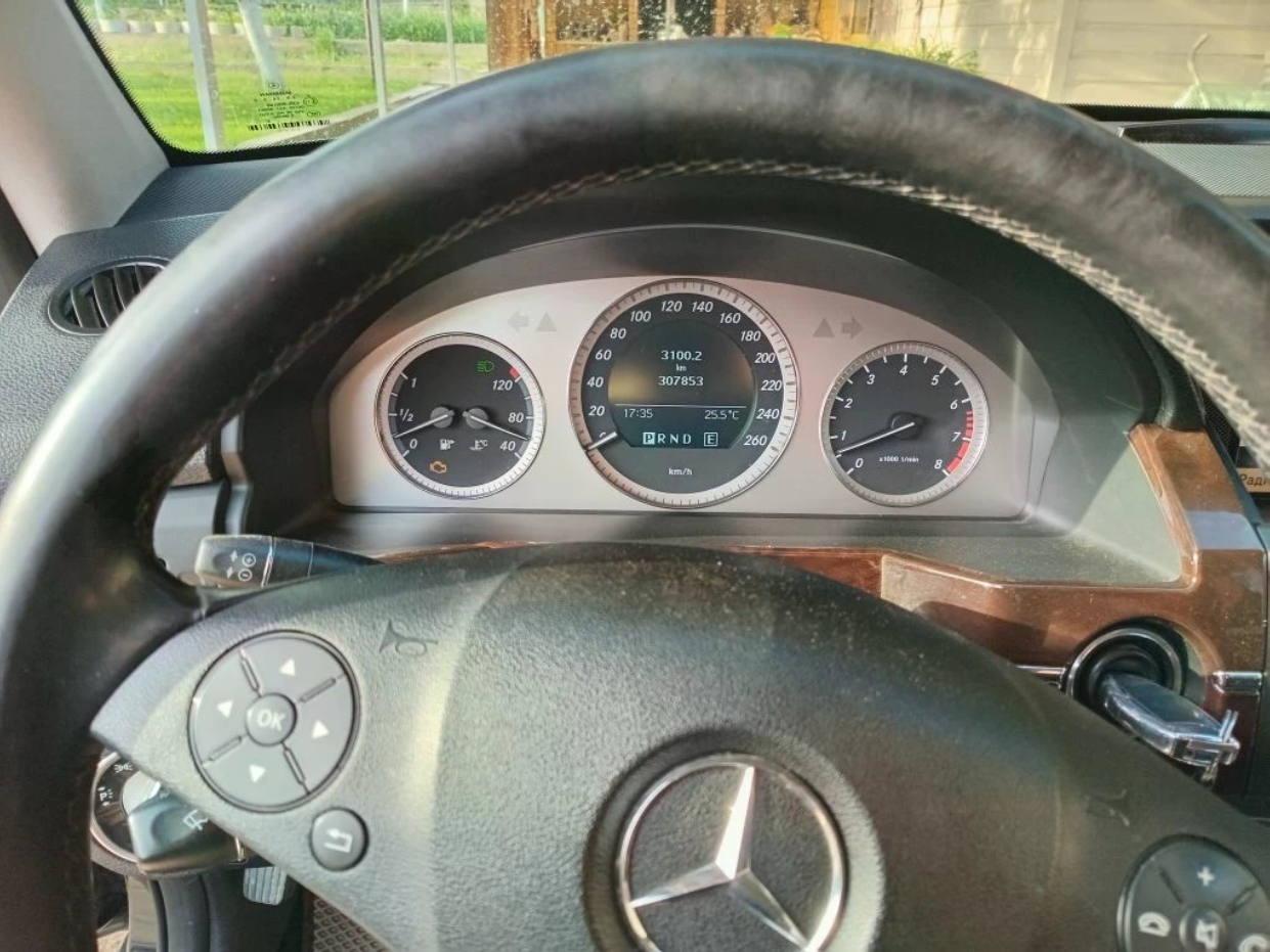 автомобиль марки MERCEDES модель BENZ 2010 г.в. VIN- номер WDC2049811F527580