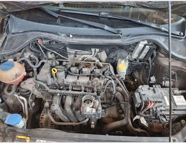 Автомобиль Марка VOLKSWAGEN Модель POLO VIN XW8ZZZ61ZGG028918 Регистрационный номер Х518КМ750 Тип ТС легковой седан Год выпуска 2015 Цвет коричневый ПТС 40 ОВ 369083 СТС 99 02 443641