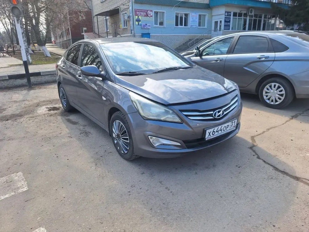 Легковой автомобиль марки: HYUNDAI, модель: Solaris, год выпуска: 2016г., кузов №: Z94CT41DBHR530735, идентификационный номер (VIN): Z94CT41DBHR530735. В залоге у ПАО "Совкомбанк"