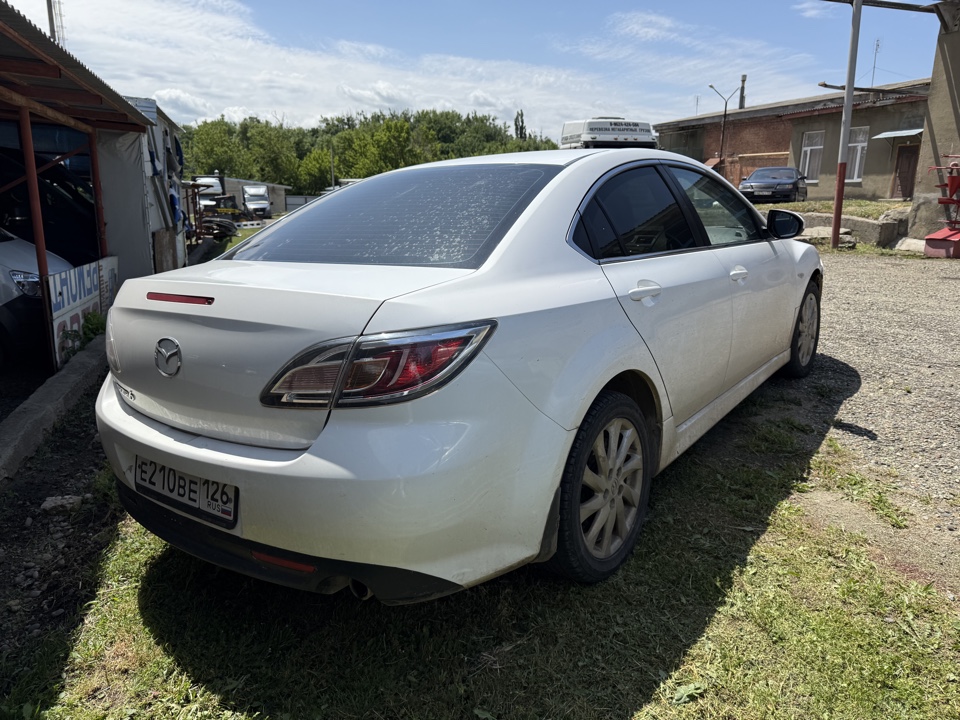 Автомобиль марки MAZDA модель 6, 2011 г.в. VIN номер JMZGH128211482051. Имущество обременено залогом ПАО «Совкомбанк».
