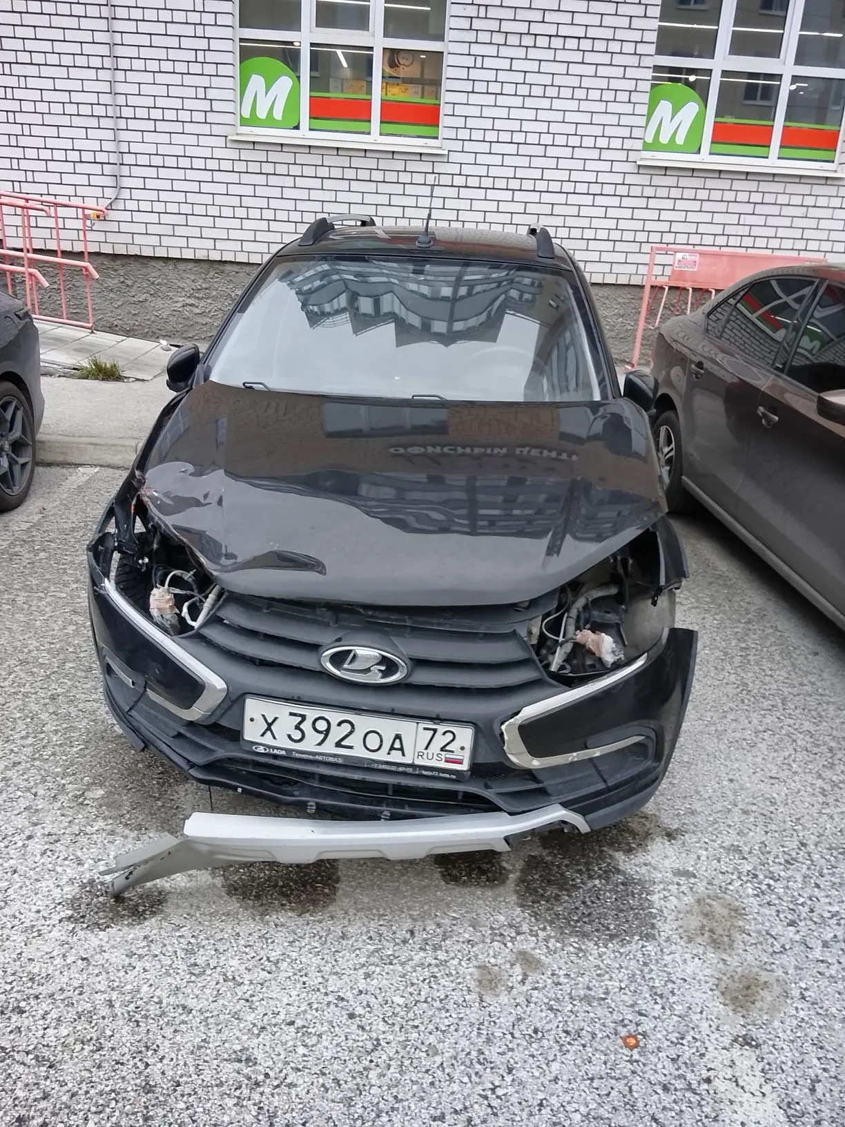 Автомобиль марки LADA модель Granta 2023 г.в. VIN-номер XTA219440P0220808