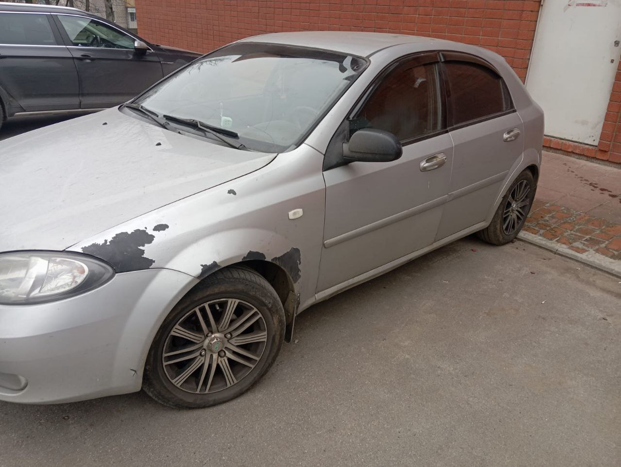 Автомобиль марки ШЕВРОЛЕ модель ЛАЧЕТТИ 2006 г.в. VIN-номер KL1NF487J6K392539.