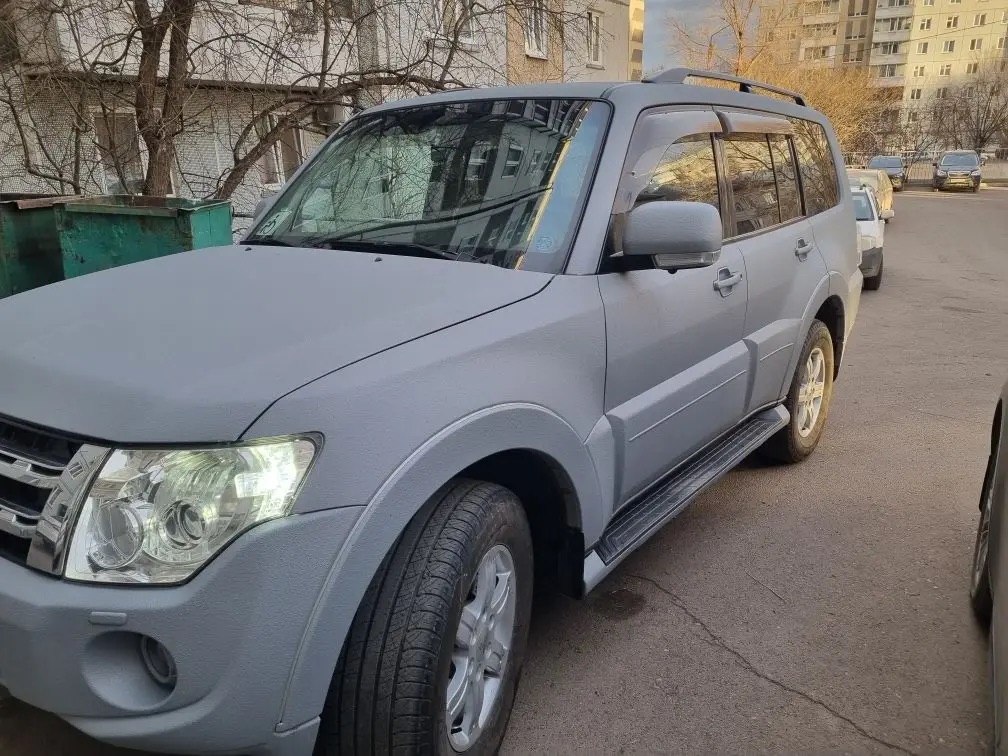 Автомобиль марки MITSUBISHI модель PAJERO 2012 г.в. VIN-номер JMBLYV93WCJ007150 В залоге у ПАО СОВКОМБАНК
