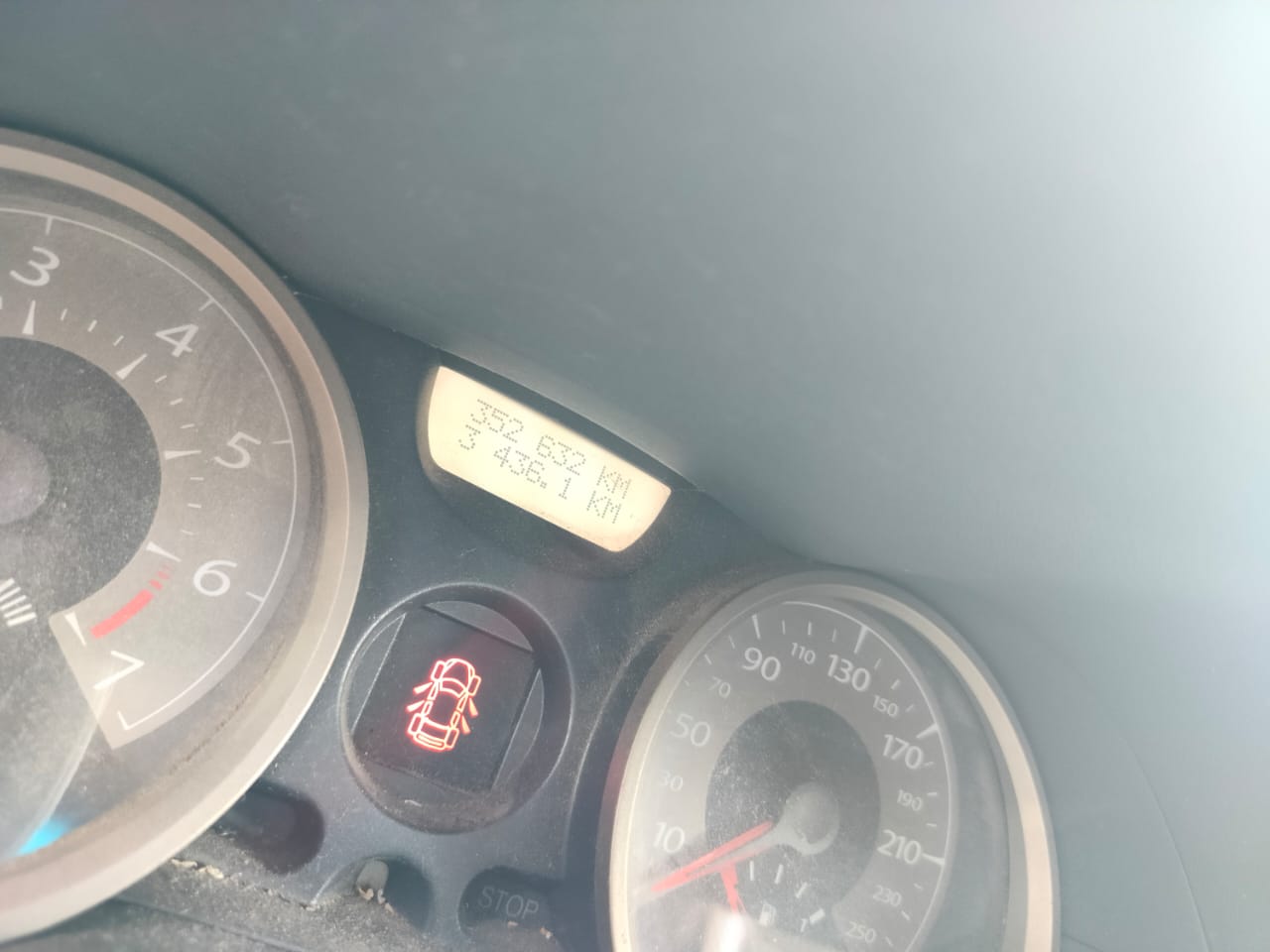 Легковой автомобиль RENAULT MEGANE S2E16 115E2, 2006 г.в., VIN VF1LM1B0H36497792. Совместная собственность. Залоговое имущество ООО МКК «Корона».