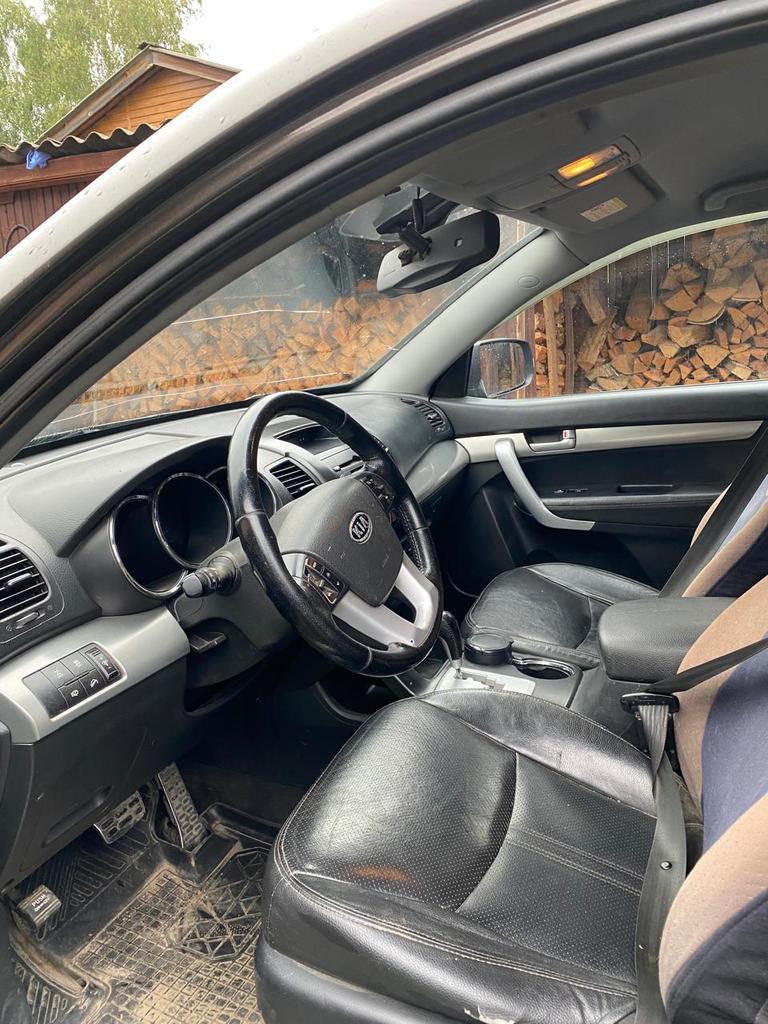 Легковой автомобиль KIA XM Sorento, 2009 г.в., кузов №: KNAKU811DA5010336, идентификационный номер (VIN): KNAKU811DA5010336, регистрационный знак: Е026НК124