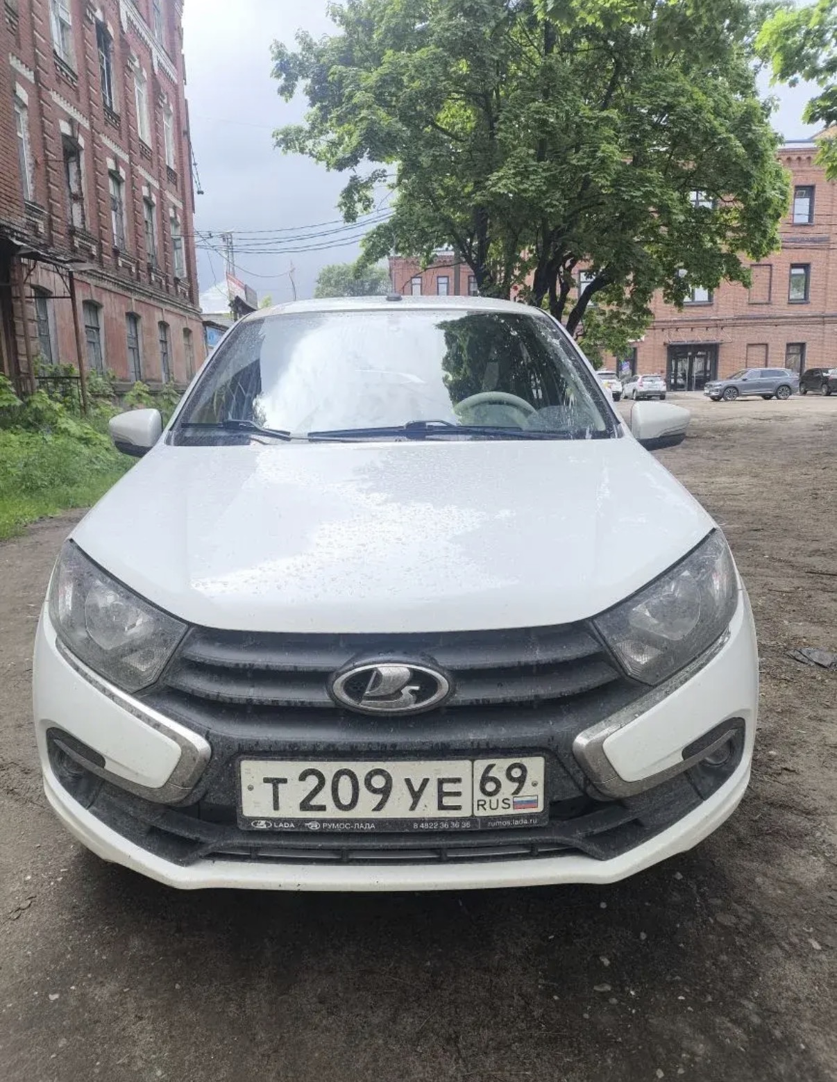 Легковой автомобиль LADA GRANTA,