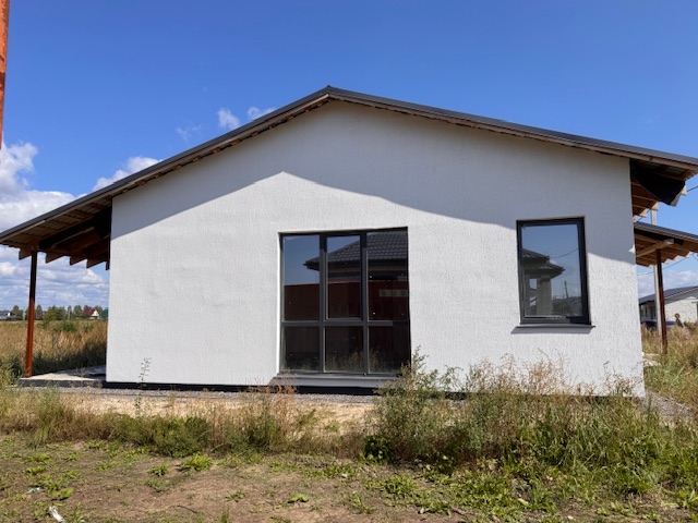 Жилой дом пл. 110,1 м.кв., кад. N 72:17:1206002:5706 и земельный участок 700 м.кв. кад. N 72:17:1206002:3600 по адресу: Тюменская область, Тюменский р-н, Мальковское МО, 13.5-16 км. а/д Тюмень- Криводанова, д. 57
