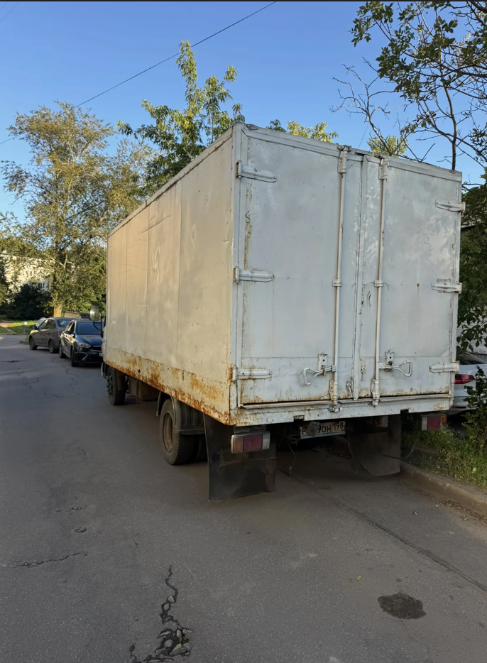 Грузовой автомобиль, марка: Без марки, модель: 27990А, год изготовления: 2011, VIN: XUH27990AB0000419, г/н: Р109ОН198. Объект в залоге. Залогодержатель ПАО "СОВКОМБАНК".