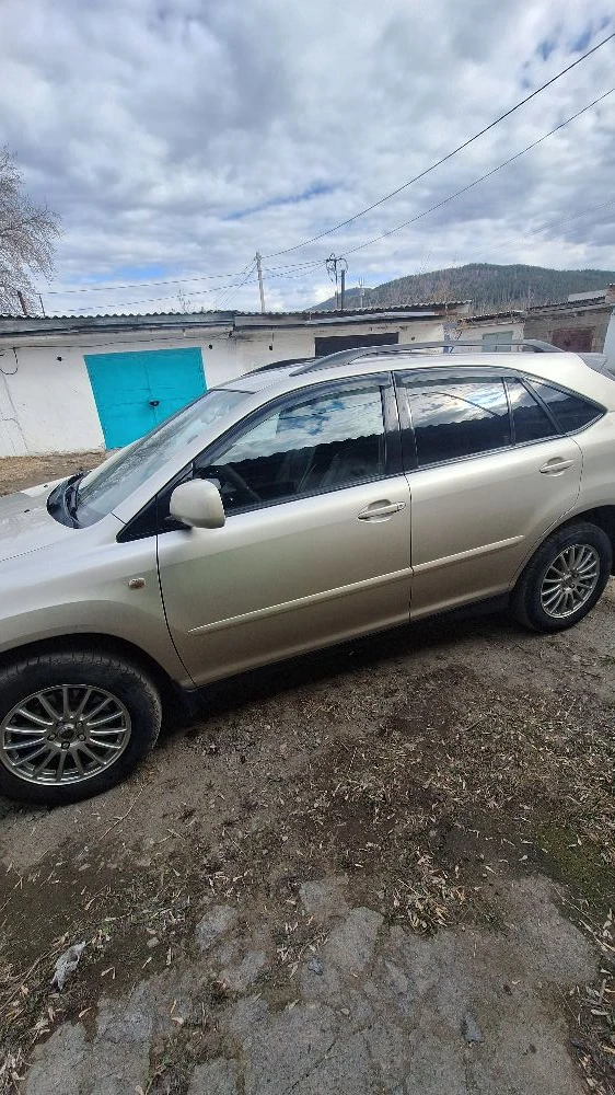 Автомобиль марки LEXUS модель RX 2005 г.в. VIN-номер JTJHF31U002015555