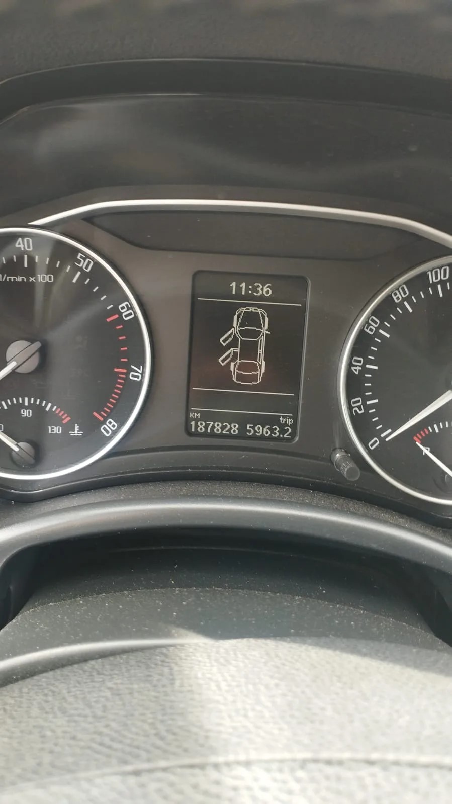 Автомобиль марки SKODA модель OCTAVIA 2011 г.в. VIN-номер XW8BK61Z3BK268474