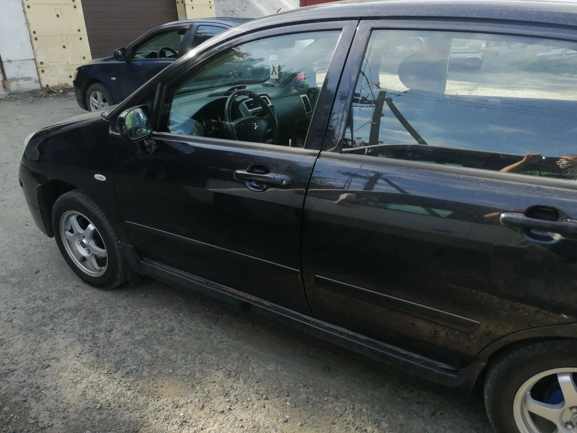Разукомалектованный автомобиль марки SUZUKI модель Liana 2006 г.в. VIN-номер JSAERD31S00350819 (в залоге у ПАО "Совкомбанк")