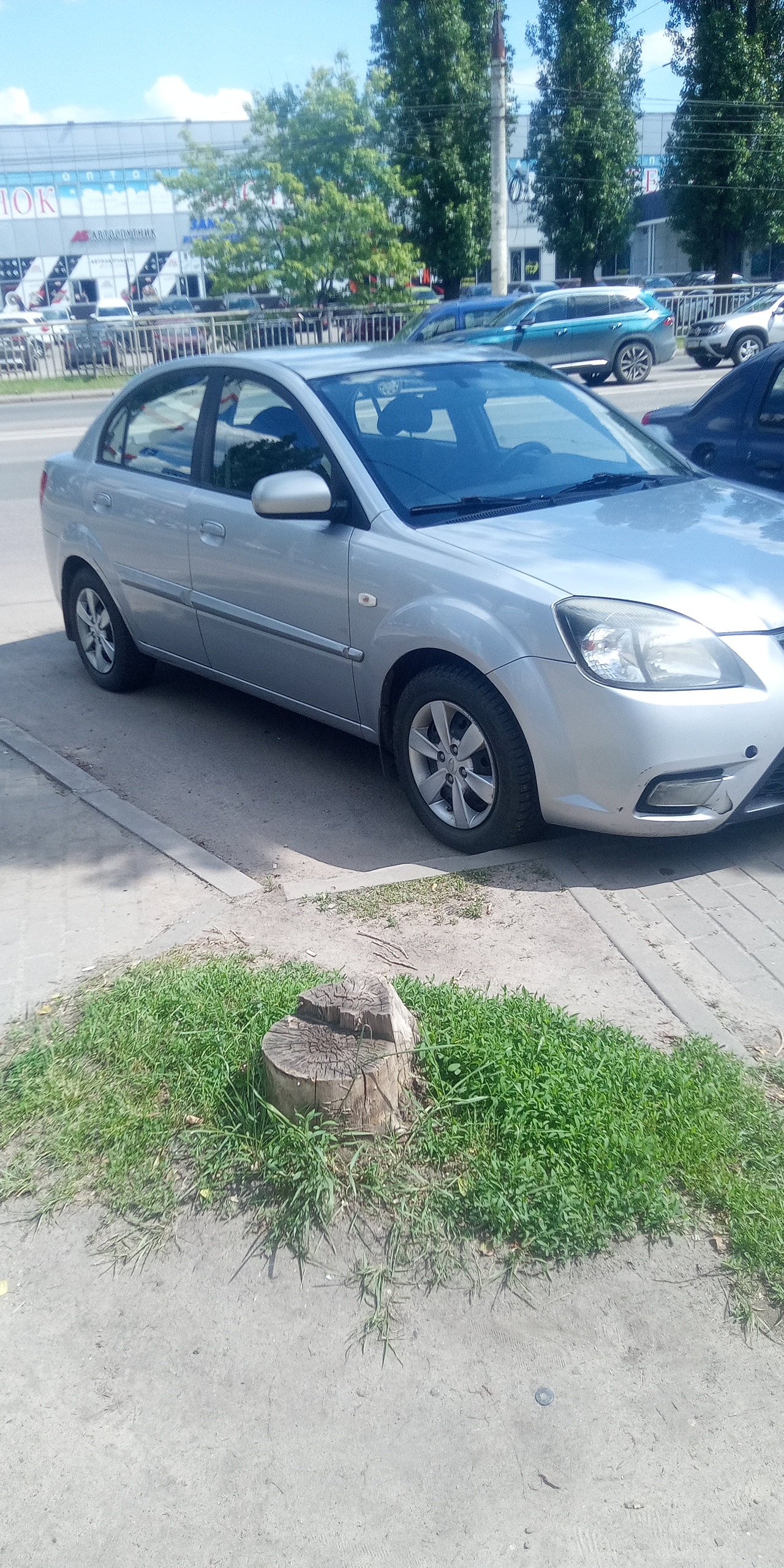Легковой автомобиль марки: KIA DE JB, модели: Rio, год выпуска: 2011 г., идентификационный номер (VIN): XWEDH411AB0012414
