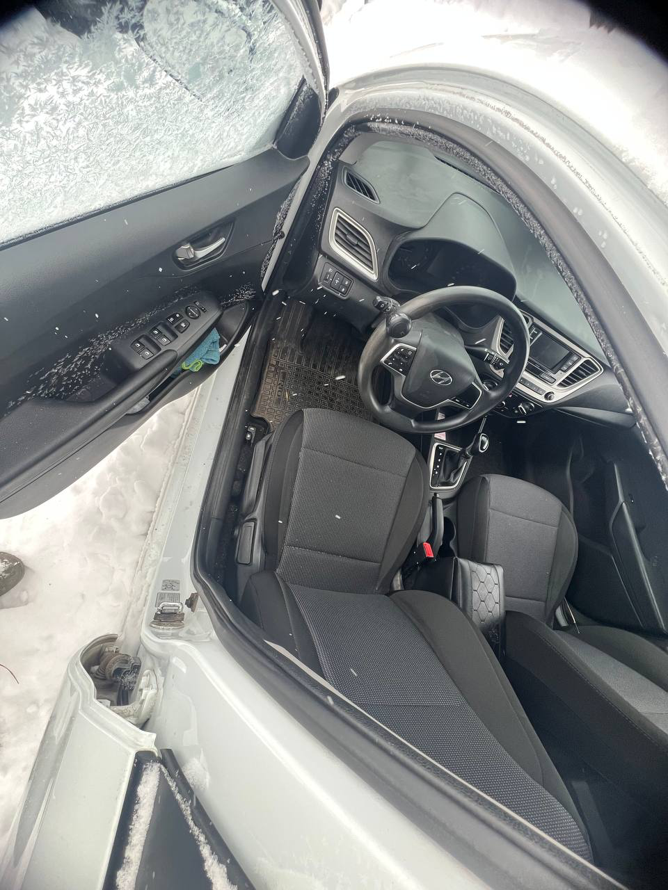 Автомобиль марки HYUNDAI модель Solaris 2020 г.в. VIN-номер Z94K241CBMR243690