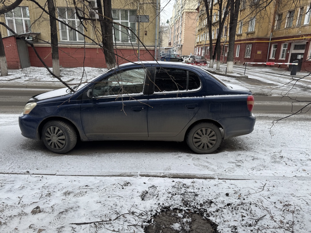 Легковой автомобиль марки: TOYOTA, модели: ECHO, год выпуска: 2003 г., кузов №: JTDBT123835052531, идентификационный номер (VIN): JTDBT123835052531
