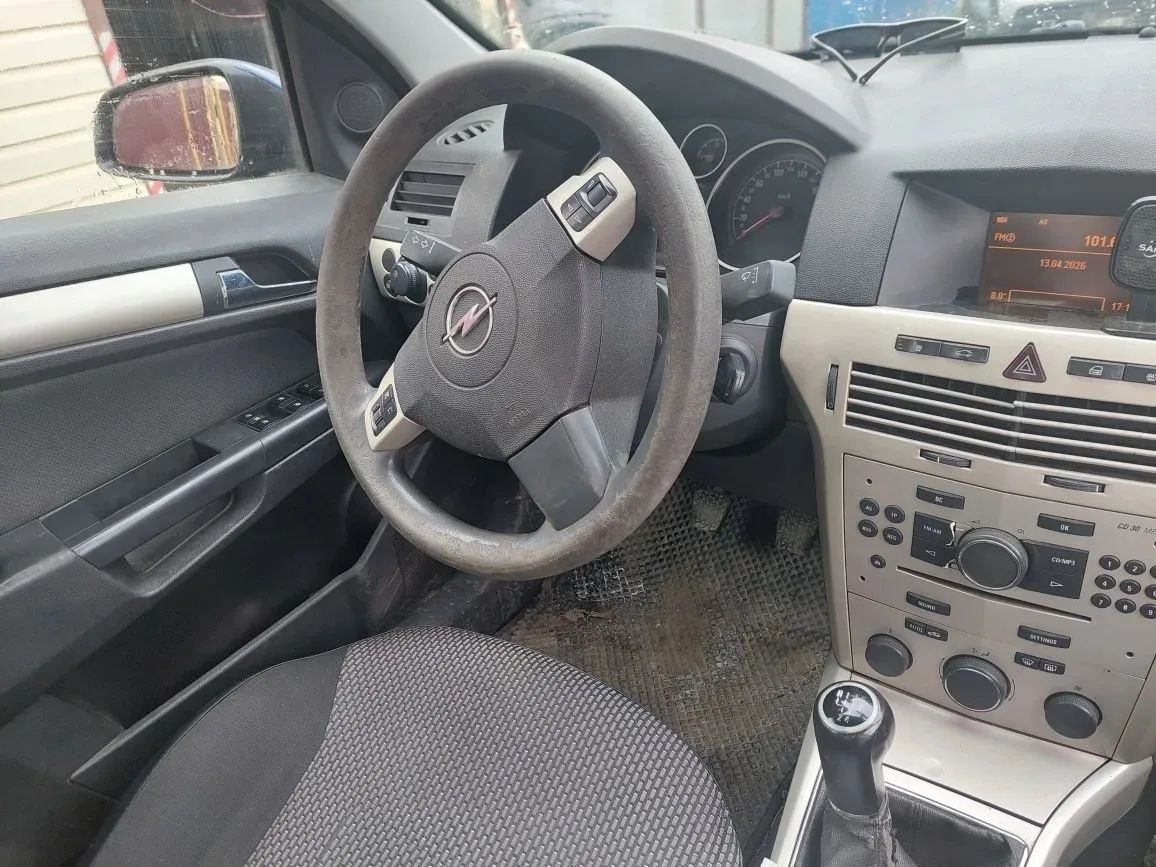 Автомобиль марки OPEL модель Astra 2007 г.в. VIN-номер W0L0AHL698G045246
