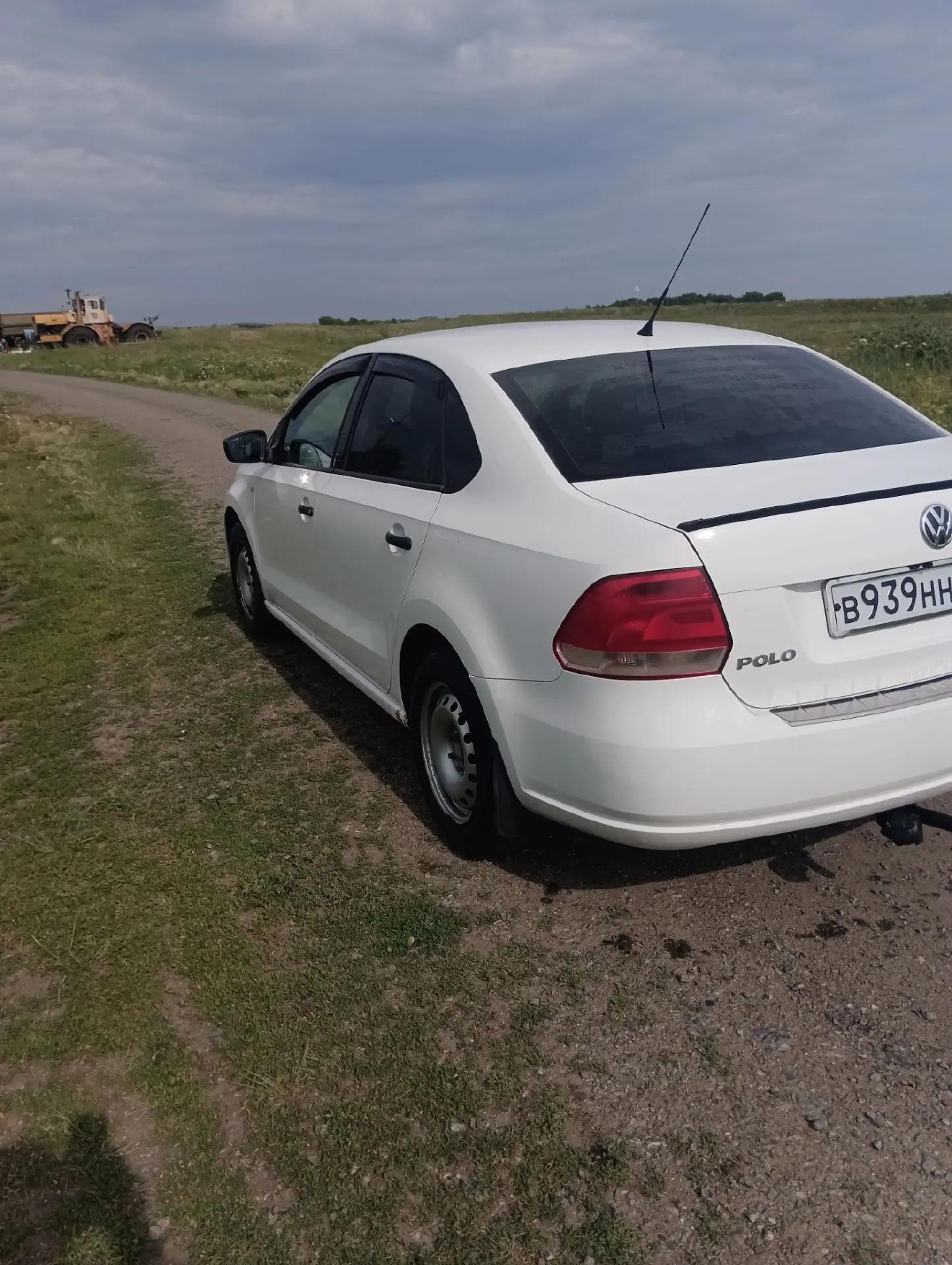 Автомобиль марки VOLKSWAGEN модель POLO 2011 г.в. VIN номер XW8ZZZ61ZBG012761