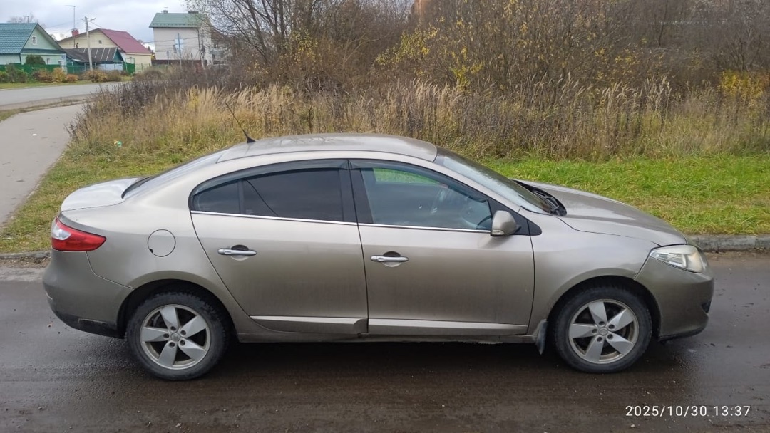 Автомобиль марки RENAULT Fluence 2010 г.в. VIN: VF1LZBR0A42854160