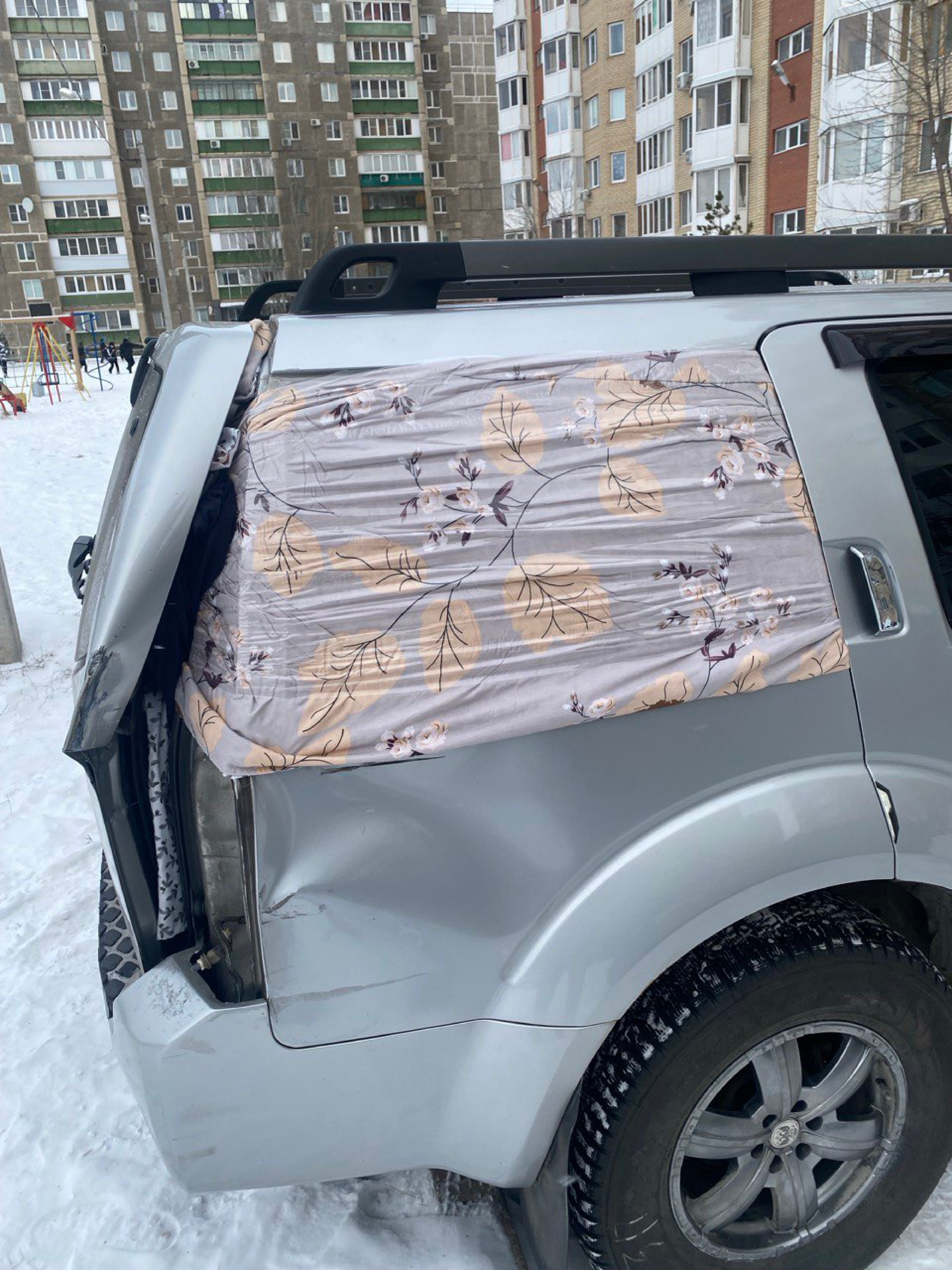 Автомобиль марки NISSAN модель Pathfinder 2006 г.в. VIN-номер VSKJVWR51U0142428.
