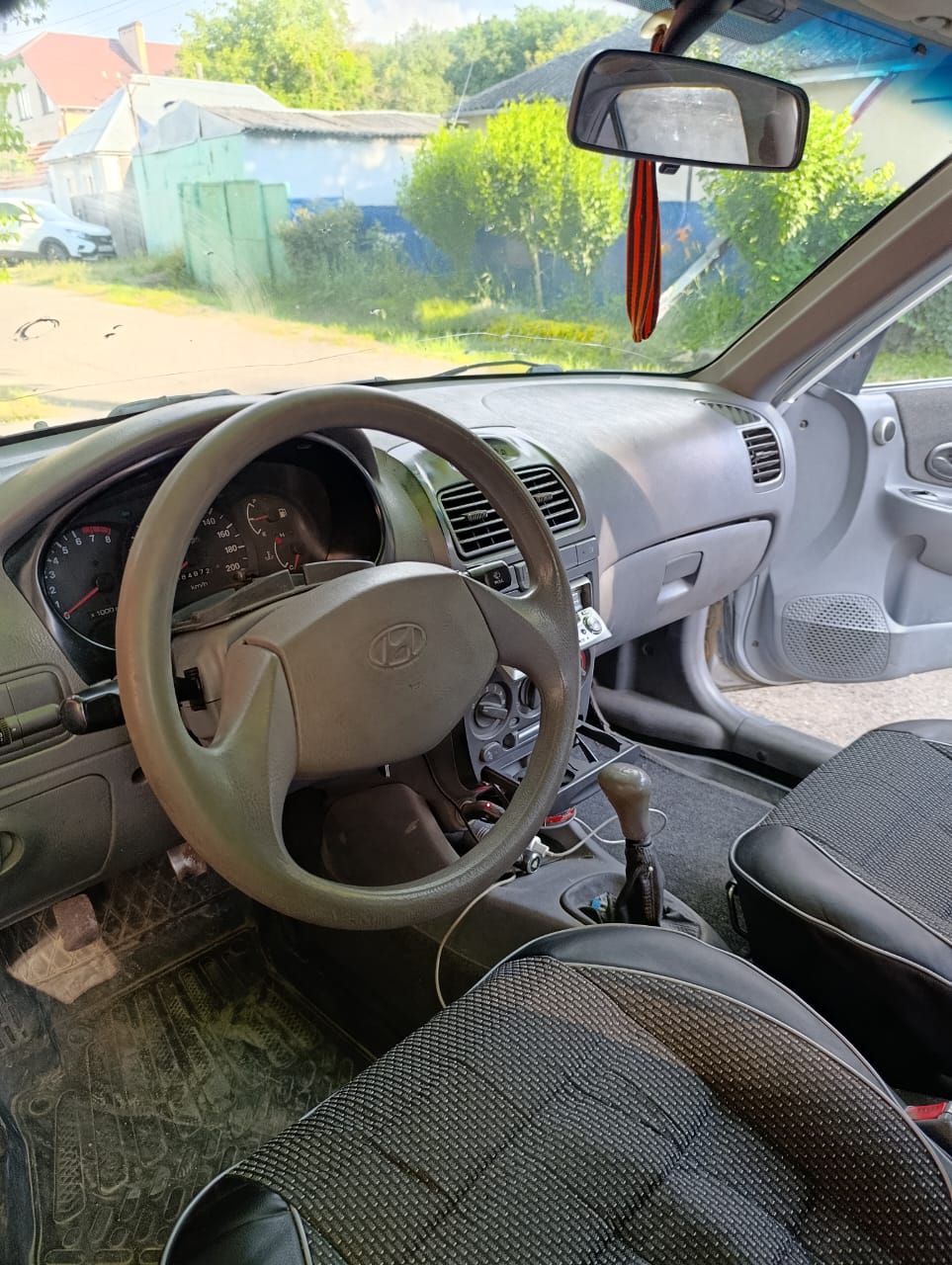 Автомобиль марки HYUNDAI модель Accent 2005 г.в. VIN-номер X7MCF41GP5M042071