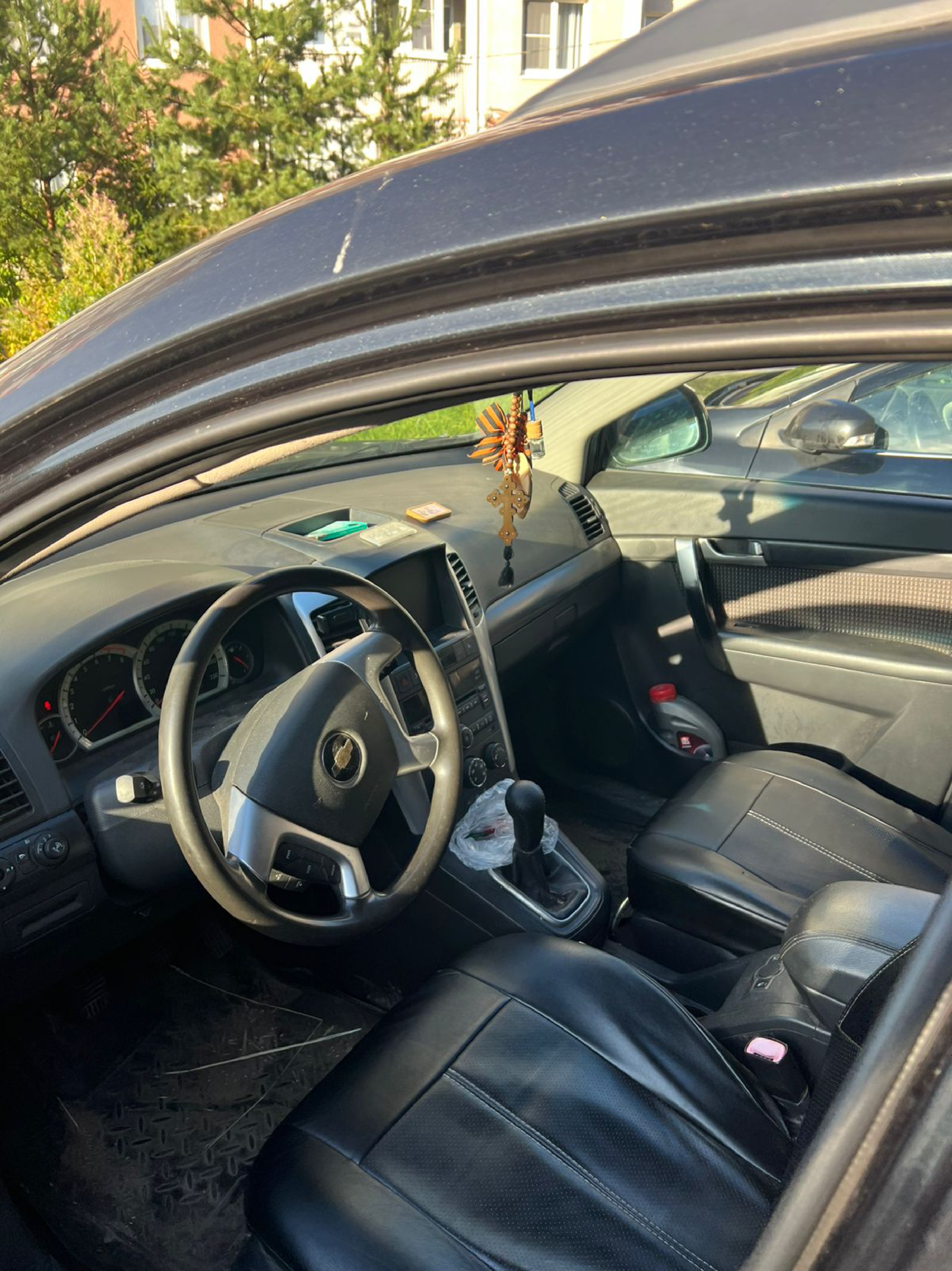 Автомобиль марки CHEVROLET модель CAPTIVA 2008 г.в. VIN-номер XUFCG26FJ8A007867