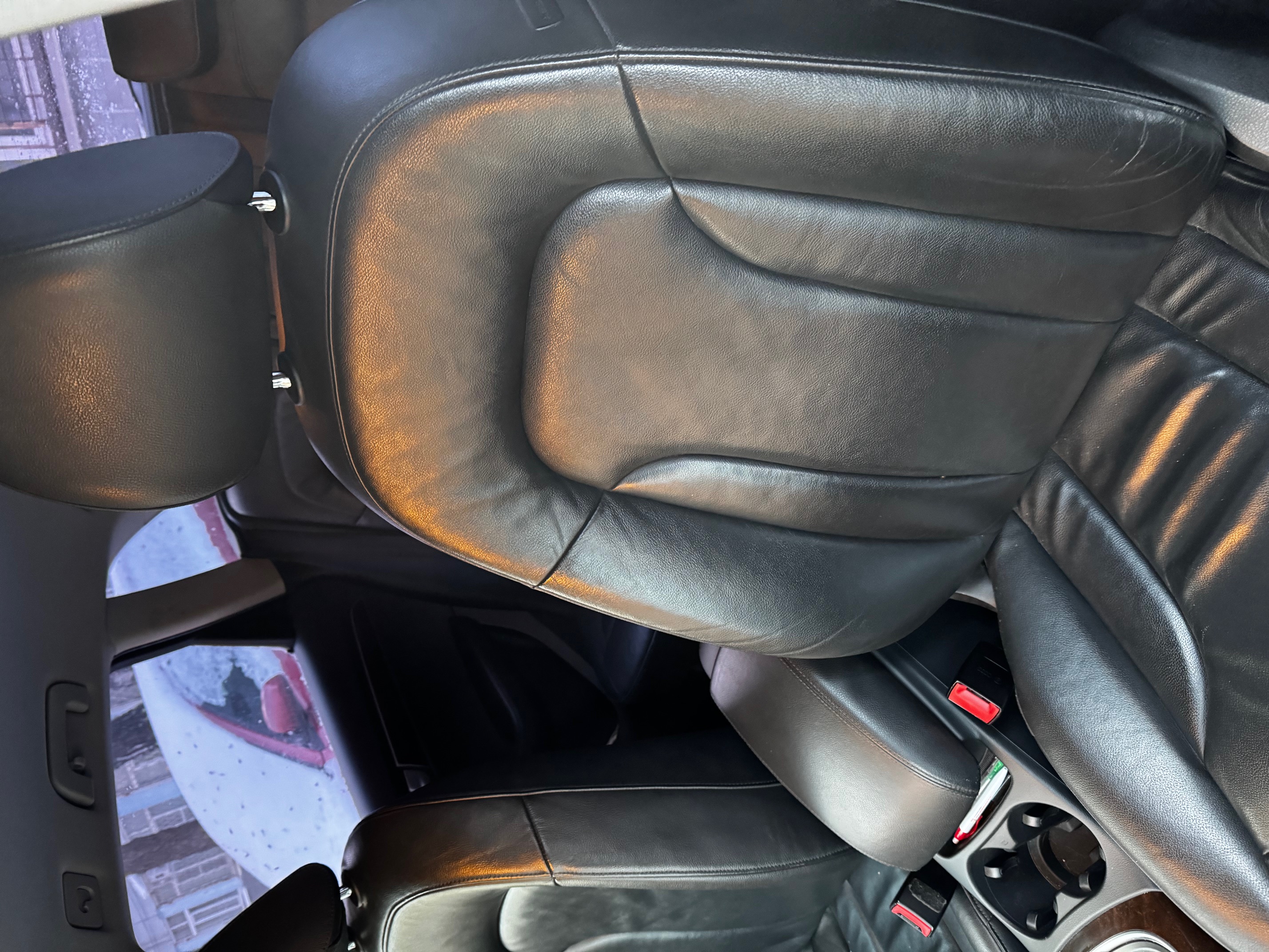 Легковой автомобиль марки: AUDI, модели: Q5, год выпуска: 2010 г., идентификационный номер (VIN): WAUZZZ8R5BA058569